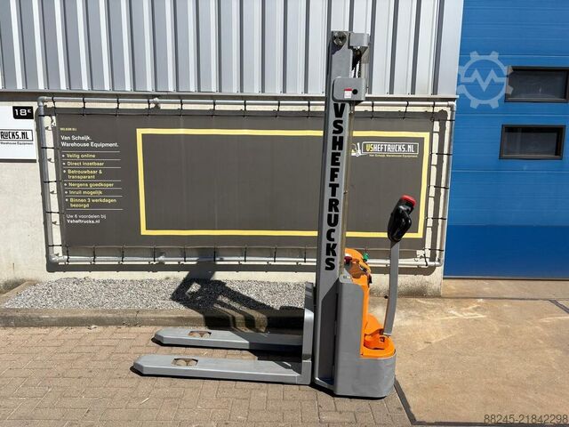 VS-22859 Electric stacker ECV10 STILL ECV10