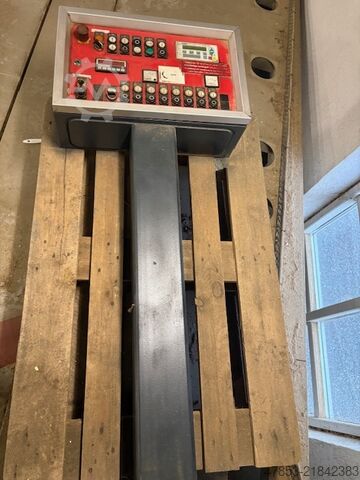 Moulder WEINIG HYDROMAT 23