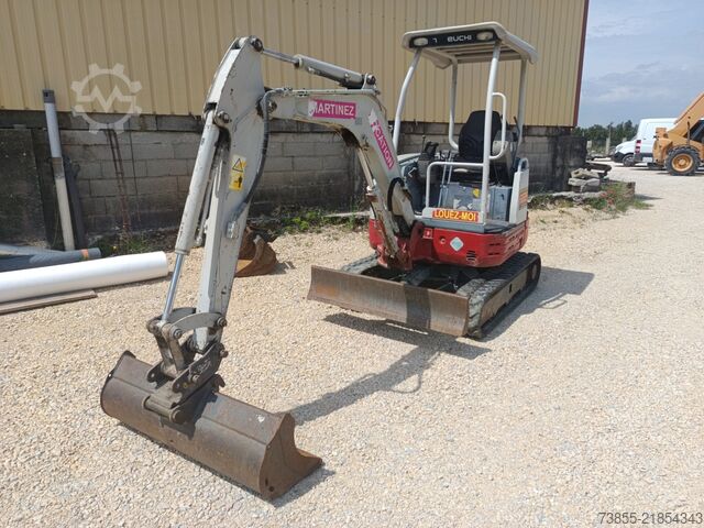 Mini Excavator  < 7t Takeuchi TB23R with 3 excavator buckets