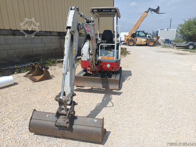 Mini Excavator  < 7t Takeuchi TB23R with 3 excavator buckets