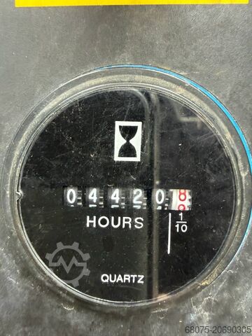 Telescopic boom lift Genie S 45