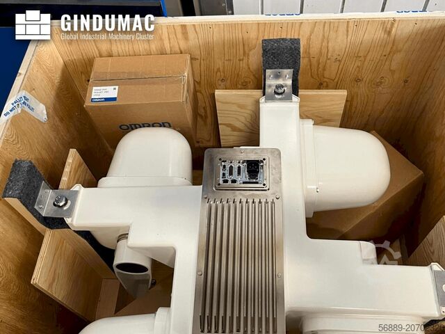 Roboterarm OMRON Quattro 800HS with Platform P30