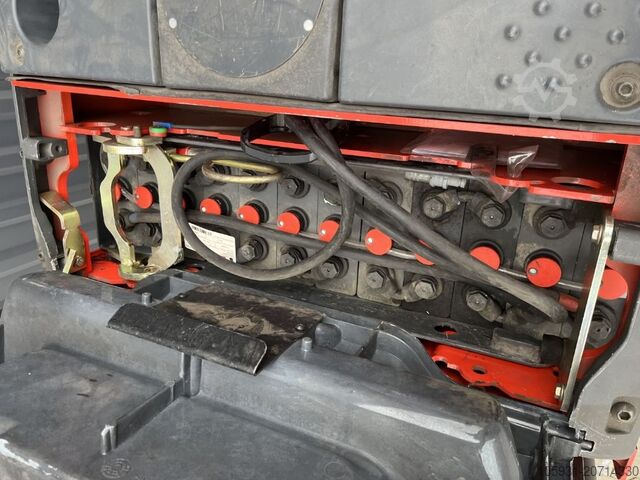 Deichselstapler Linde L12L