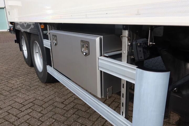 Kühl-/Tiefkühltransport SOR IBERICA City trailer Koel/Vries+ klep 2500kg Bi-temp Ca...