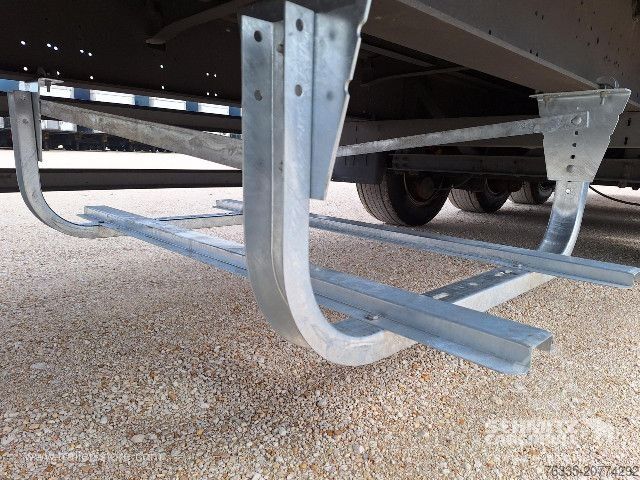 Open semitrailer with tarp Schmitz Cargobull Curtainsider Mega