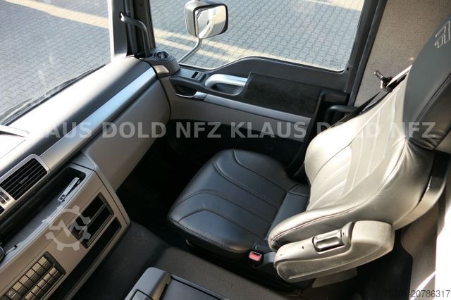 Viehtransporter LKW MAN TGM 18.290 Pferdetransport Wohnwagen Slide-Out