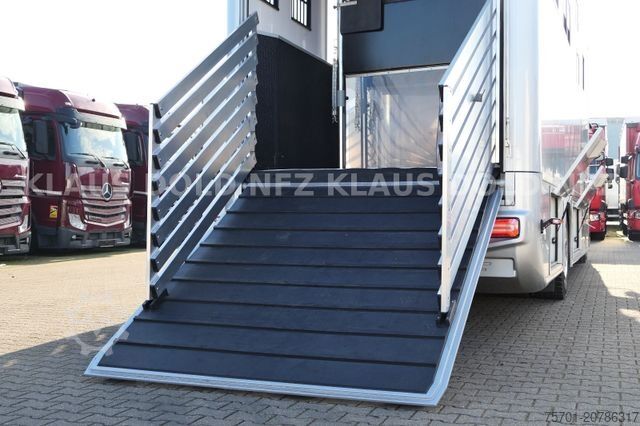 Viehtransporter LKW MAN TGM 18.290 Pferdetransport Wohnwagen Slide-Out