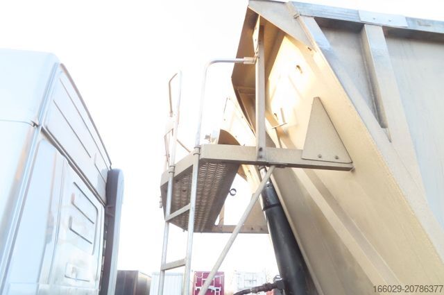 Kipper Auflieger BENALU Landliner 50 m³