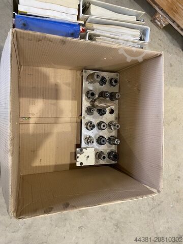 Vertikales Bearbeitungszentrum FANUC Robodrill 14