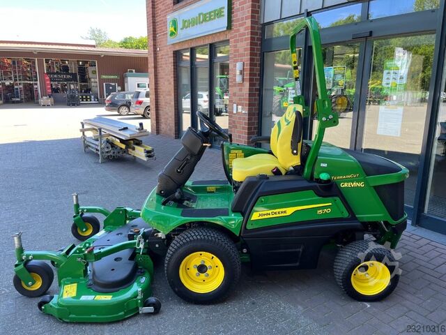 John Deere F1570 inkl. 1,52mtr. Mähwerk John Deere F1570 inkl. 1,52mtr. Mähwerk