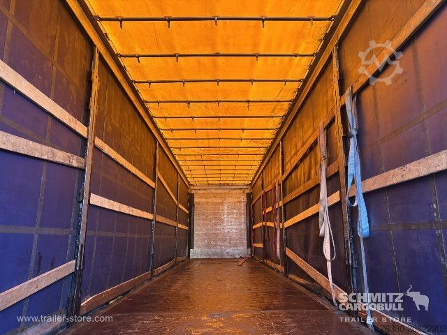 Auflieger mit Pritsche & Plane Schmitz Cargobull Semitrailer Curtainsider Mega