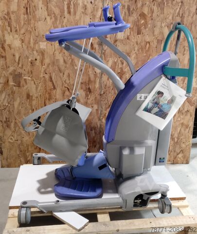 Patient Lift + battery charger Arjohuntleigh Sara Plus