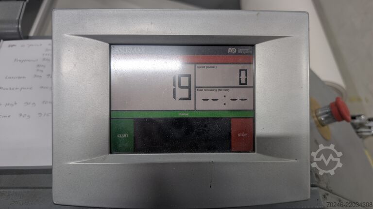 Roll-to-cut-sheet finishing system Lasermax Roll Systems LX550 + LX581