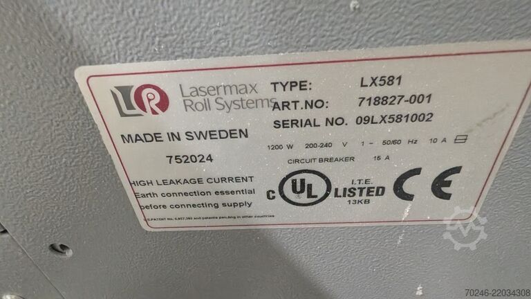 Roll-to-cut-sheet finishing system Lasermax Roll Systems LX550 + LX581