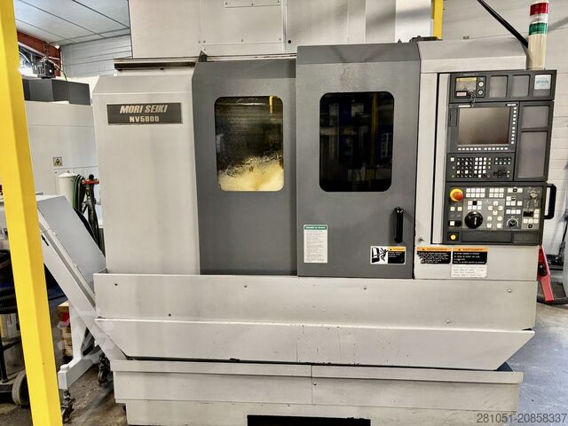 Vertikales Bearbeitungszentrum Mori Seiki NV5000A