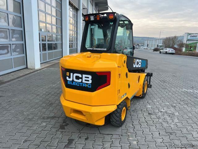 Forklift JCB TLT 35-22E Teletruck / nur 131h! / 2022 / SS