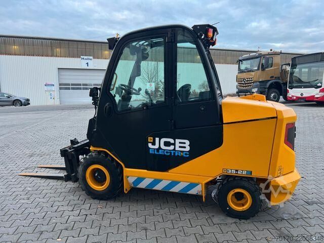 Forklift JCB TLT 35-22E Teletruck / nur 131h! / 2022 / SS
