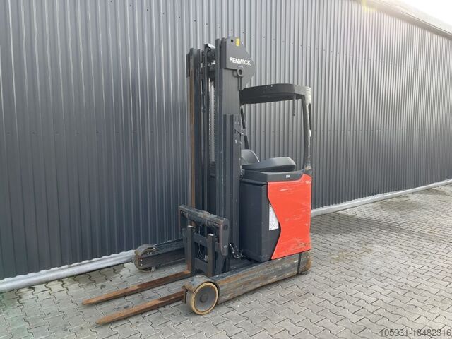 Schubmaststapler Linde R14