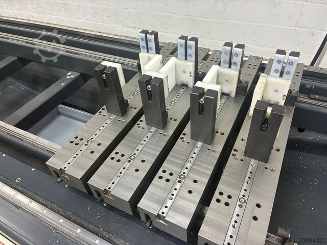 4-Achs-Bearbeitungszentrum Elumatec SBZ  140