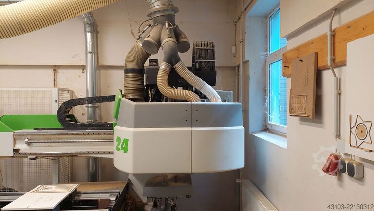 Bearbeitungszentrum BIESSE ROVER 24