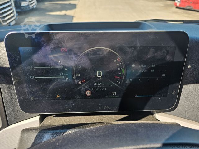 Hazardous materials truck MERCEDES-BENZ ACTROS 1846 * 2X NEBENANT. * ADR * ACC * 2X VORH