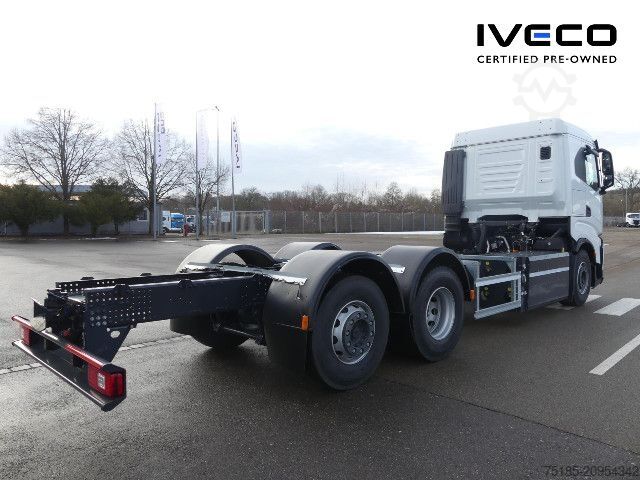 Truck chassis IVECO AS260S46Y/PS CNG