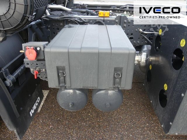 Truck chassis IVECO AS260S46Y/PS CNG