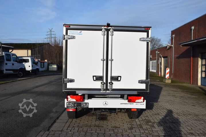 Commercial vehicle Mercedes-Benz Sprinter  317 Tiefkühkoffer -20 Stand Fahrk Navi