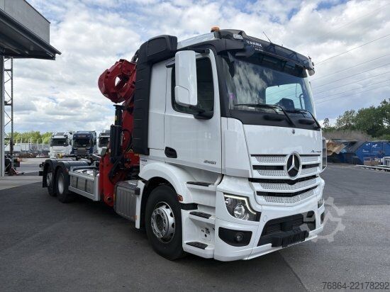 Tipper truck MERCEDES-BENZ ACTROS 2551 6X2, PALFINGER-ABROLLKIPPER MIT SCHROTTKRAN,  LENK-LIFTACHSE, EURO 6