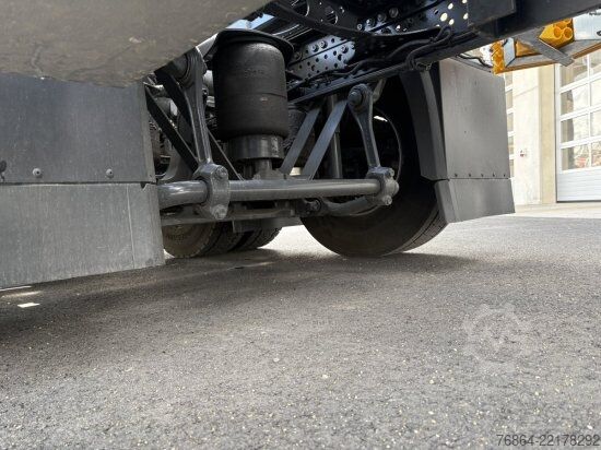 Tipper truck MERCEDES-BENZ ACTROS 2551 6X2, PALFINGER-ABROLLKIPPER MIT SCHROTTKRAN,  LENK-LIFTACHSE, EURO 6