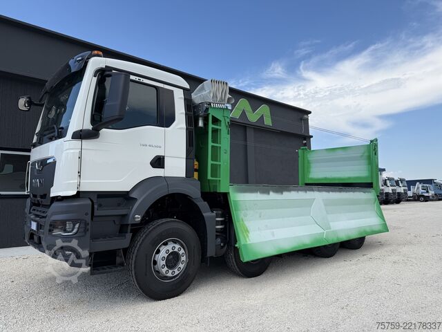 Three-sided tipper truck MAN TGS 41.520 40Ton 8x4 Euro6 KIPPER 18cbm
