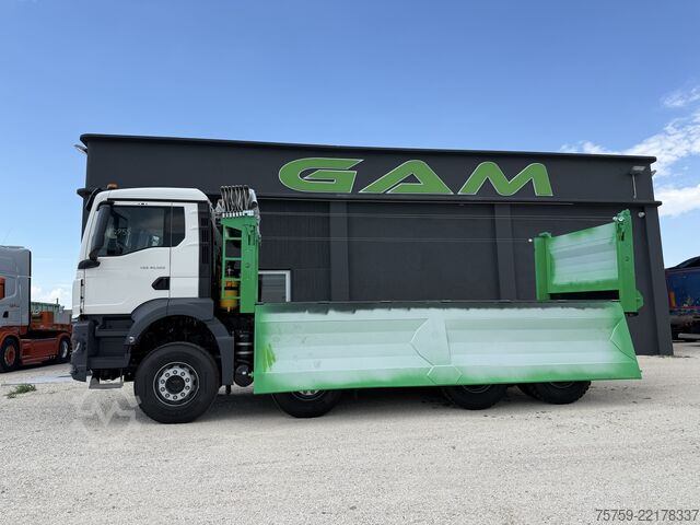 Three-sided tipper truck MAN TGS 41.520 40Ton 8x4 Euro6 KIPPER 18cbm