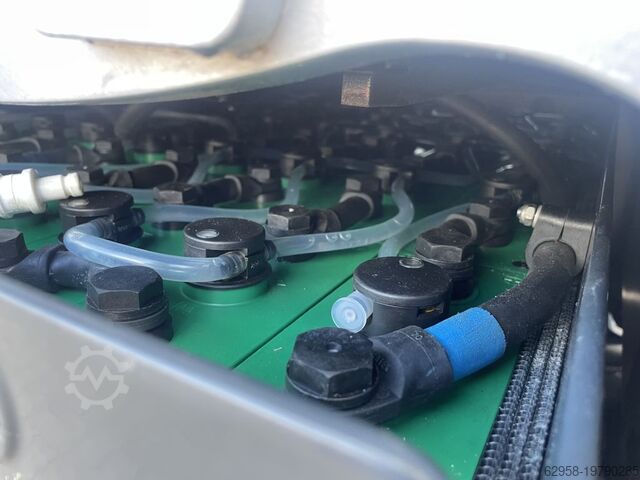 Electric 4-wheel forklift Still RX60-25 - AKKU 95% RestkapazitÀt