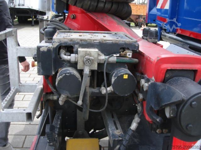 Tipper truck IVECO TRACKER 260T50 6x4 3-Achs Kipper Heckkran Espilo