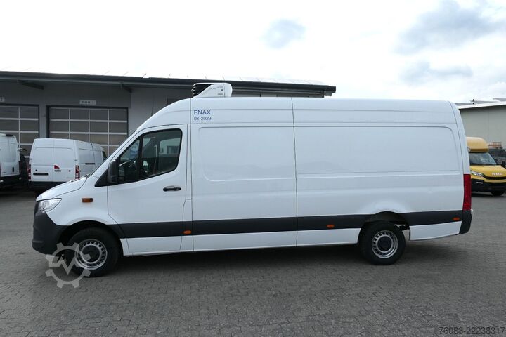 Refrigerator body van MERCEDES-BENZ Sprinter 317CDI Maxi Tiefkühlkasten Klima Navi