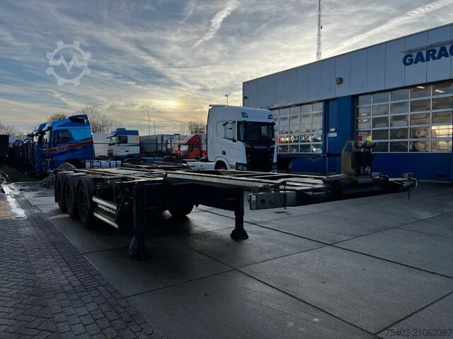 Container transport Renders Euro 800 3DFCST / Container Chassis / 45FT / 1x...