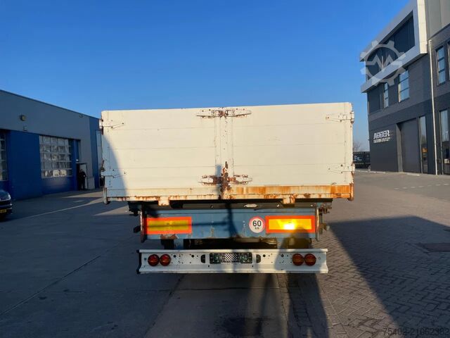 Plattformanhänger Renders / Aluminium Borden / Hardwood Floor / Mercedes ...