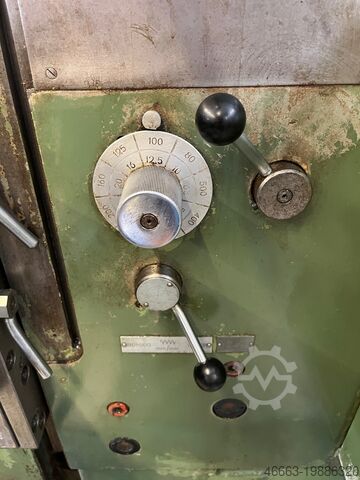 Universal milling machine from school AVIA 