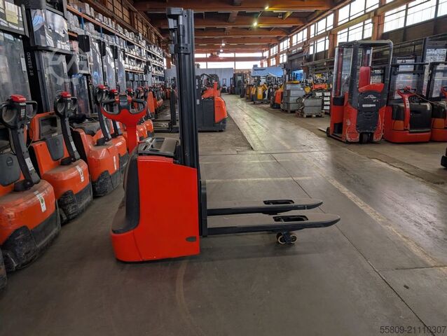 Hochhubwagen Linde L12 I //