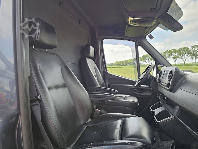 Hochdachkombi MERCEDES-BENZ SPRINTER 317 L2H2 Automaat Mbux