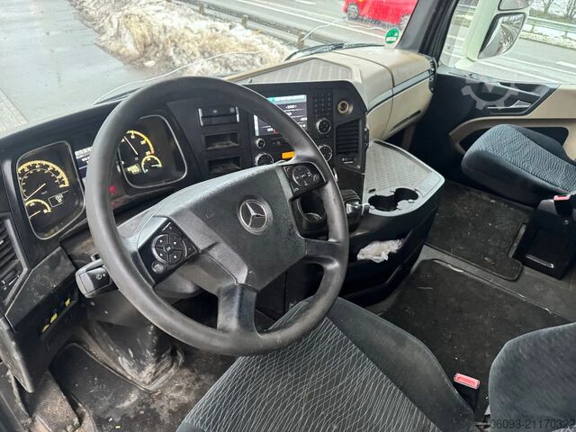 Standard-SZM Mercedes-Benz Actros 1945 Trekker