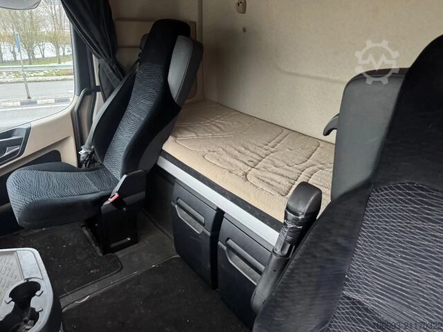 Standard-SZM Mercedes-Benz Actros 1945 Trekker