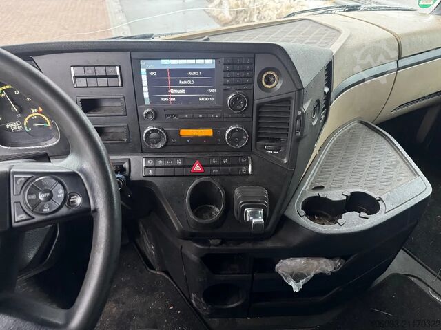 Standard-SZM Mercedes-Benz Actros 1945 Trekker