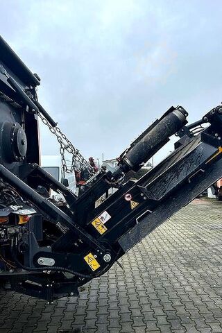 Mobile shredding plant Doppstadt Inventhor 6