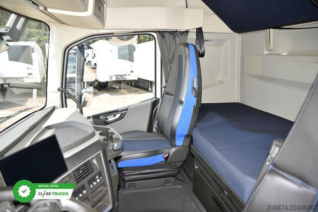 Standard tractor unit VOLVO FH 500 XL Retarder i-ParkCool ACC