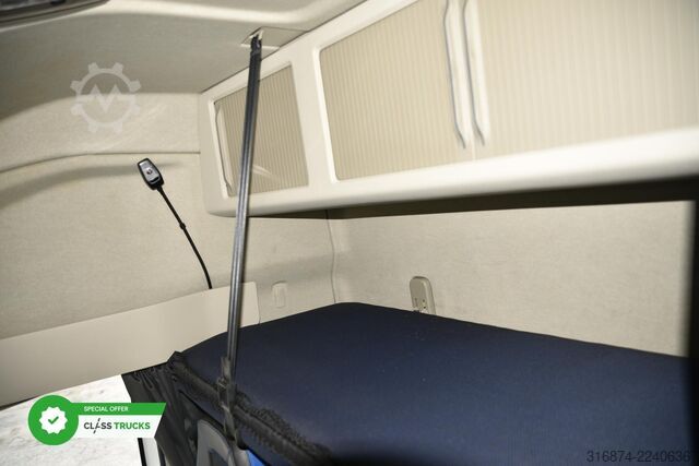 Standard tractor unit VOLVO FH 500 XL Retarder i-ParkCool ACC