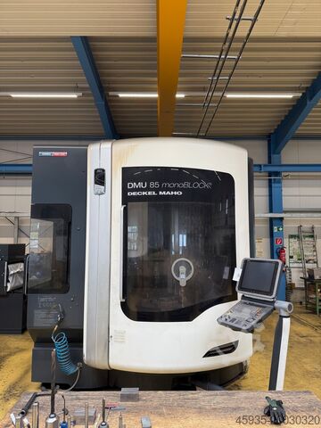 Universal-Bearbeitungszentrum DMG MORI DMU85 monoblock