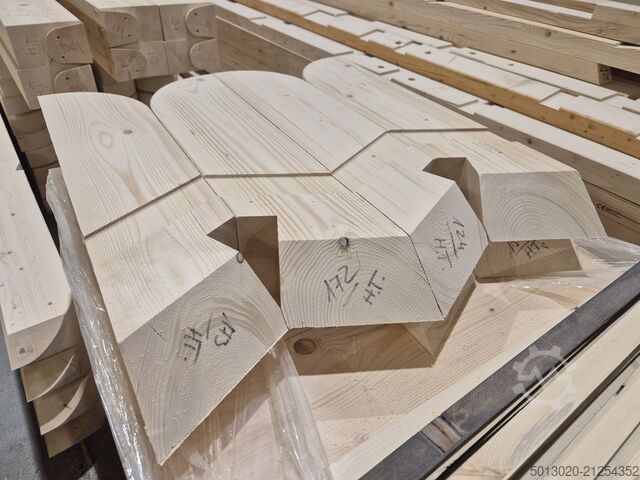 Bearbeitungszentrum mit Durchlauf Hundegger Lohnfertigung im Holzbereich