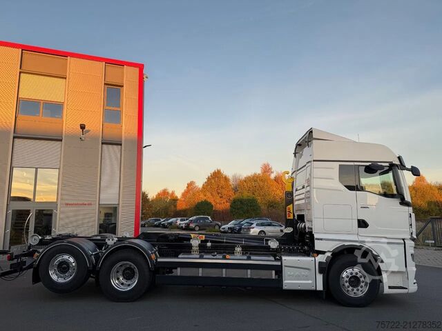 Hakenarmsystem MAN TGX 26.520 6x2 LL Abroller Hyva Titanium