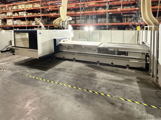 CNC Machine Centres With Flat Tables SCM M600 F